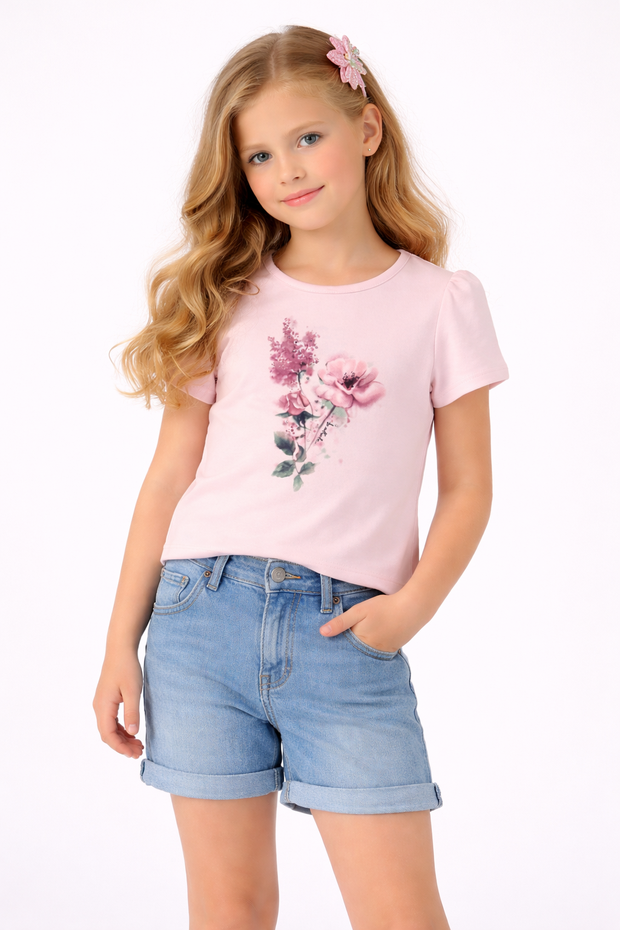 Нежная футболка для девочки с цветами
