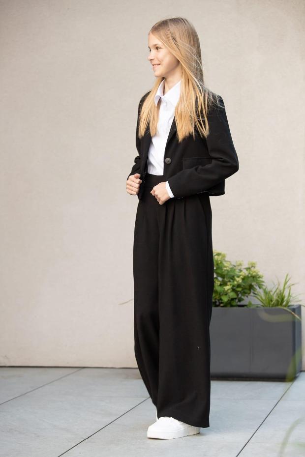 Элегантный пиджак для девочки