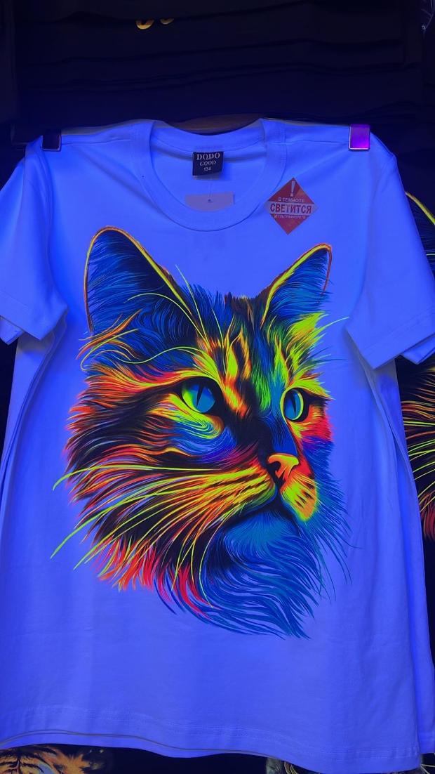 Светящаяся футболка с котом - image 2